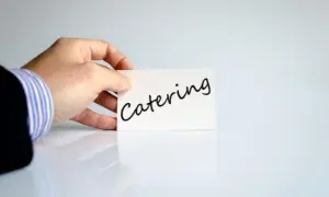 Jak otworzyć catering - kluczowe kroki i wymagania, które musisz znać