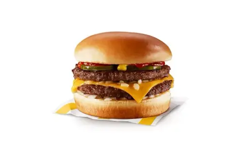 Ile kcal ma McDouble? Zaskakujące fakty o kaloriach w McDonald's