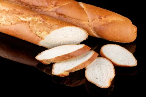 Ile kalorii ma bagietka? Zaskakujące różnice w wartościach kalorycznych