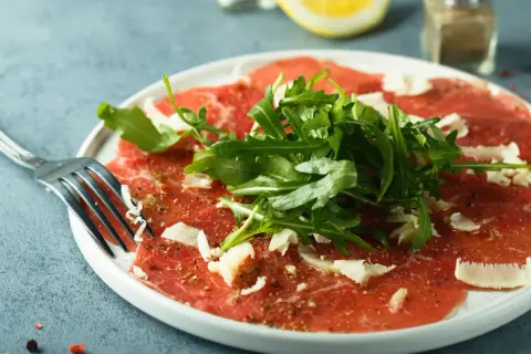 Jak zrobić carpaccio z wołowiny - prosta receptura, która zachwyci