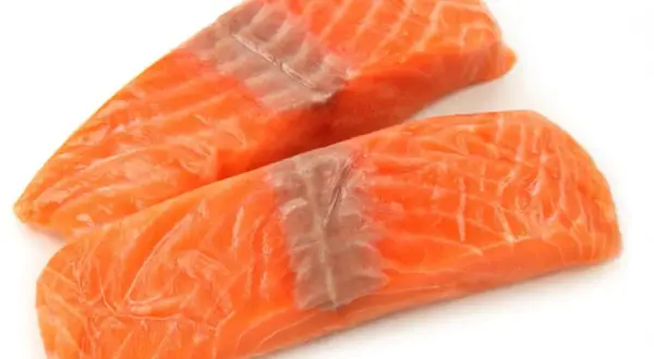 Łosoś ile kalorii? Sprawdź, ile naprawdę ma kalorii w 100g