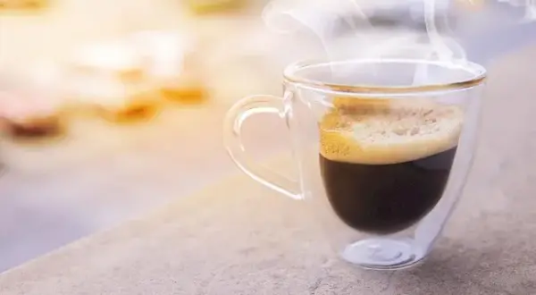 Ile kcal ma kawa rozpuszczalna? Zaskakujące różnice w kaloriach
