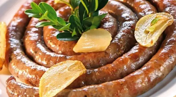 Co można zrobić z surowej kiełbasy? Proste i smaczne przepisy