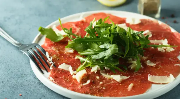 Jak zrobić carpaccio z wołowiny - prosta receptura, która zachwyci