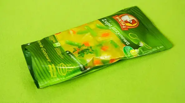 Ile kalorii ma zupa warzywna? Sprawdź, co naprawdę jesz!
