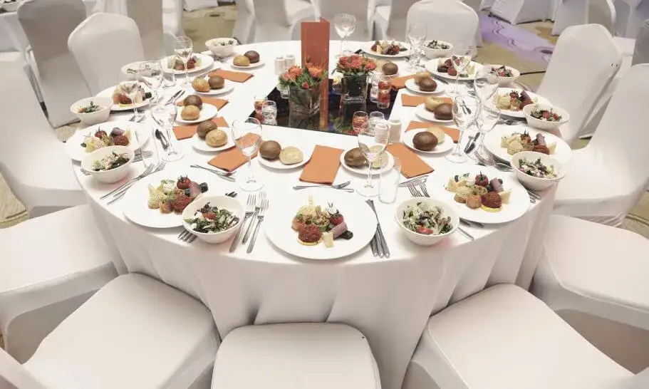 Zdjęcie Ile kosztuje catering na imprezę? Poznaj ukryte koszty i ceny