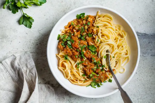 Ile kcal ma porcja spaghetti? Zaskakujące różnice w kaloriach!